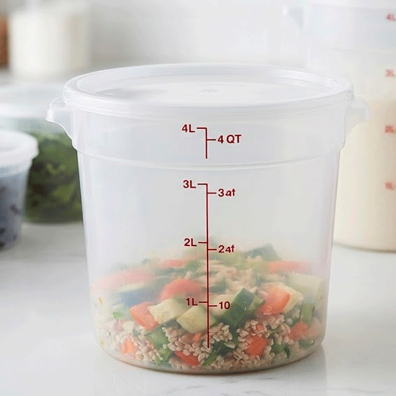Cambro 4 Qt Round Storage Container with Lid | Translucent